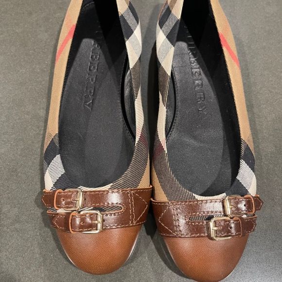 Burberry Beige/Tan Nova Check Canvas and Leather Buckle Ballet - Picture 1 of 3